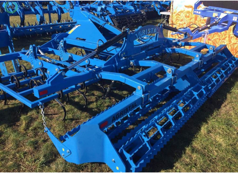 AGRISTAL Hydraulically folding seedbed cultivator/ - Cultivador: foto 3 AGRISTAL Hydraulically folding seedbed cultivator/ - Cultivador: foto 3