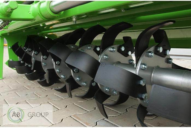 Bomet glebogryzarka z przesuwem hydraulicznym Virgo U540 - Rotocultivador: foto 2 Bomet glebogryzarka z przesuwem hydraulicznym Virgo U540 - Rotocultivador: foto 2