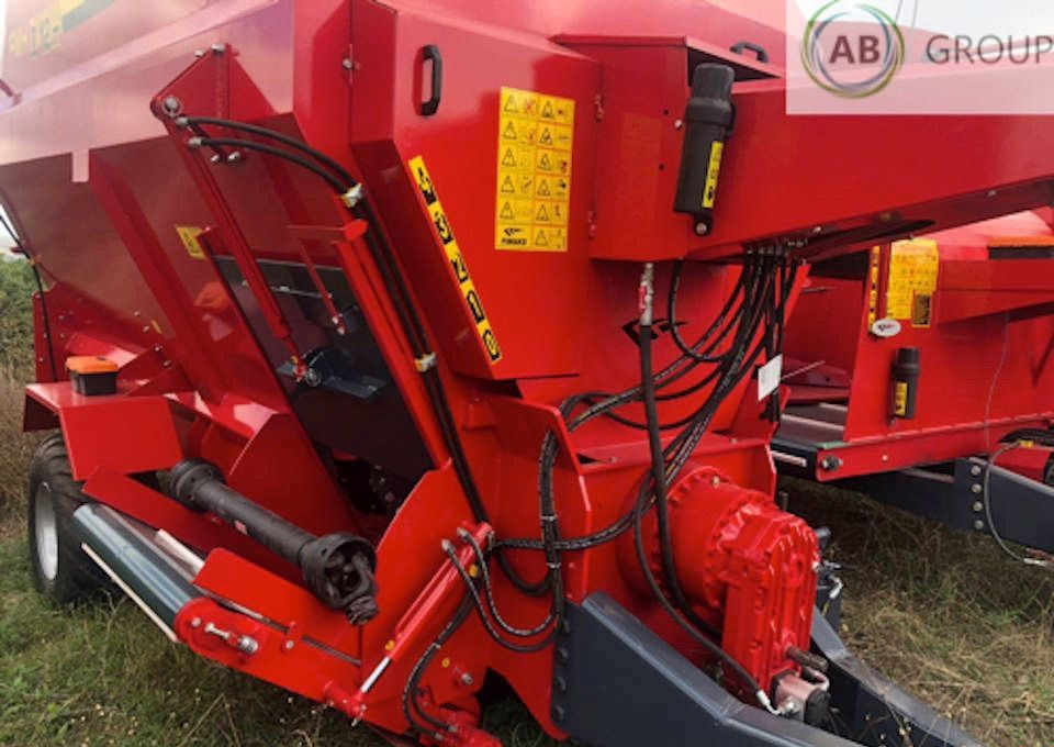 Fimaks Feeder Mixer FMHII 12m3 - Desensiladora: foto 4 Fimaks Feeder Mixer FMHII 12m3 - Desensiladora: foto 4