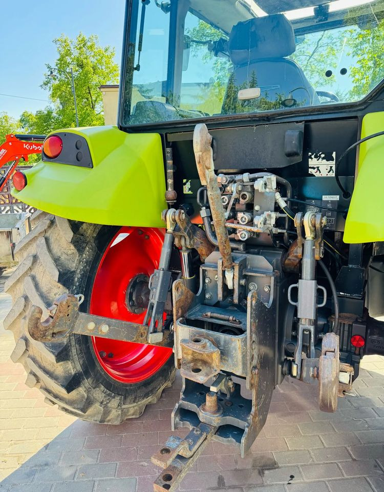 Claas Axos 330 - Tractor: foto 4 Claas Axos 330 - Tractor: foto 4