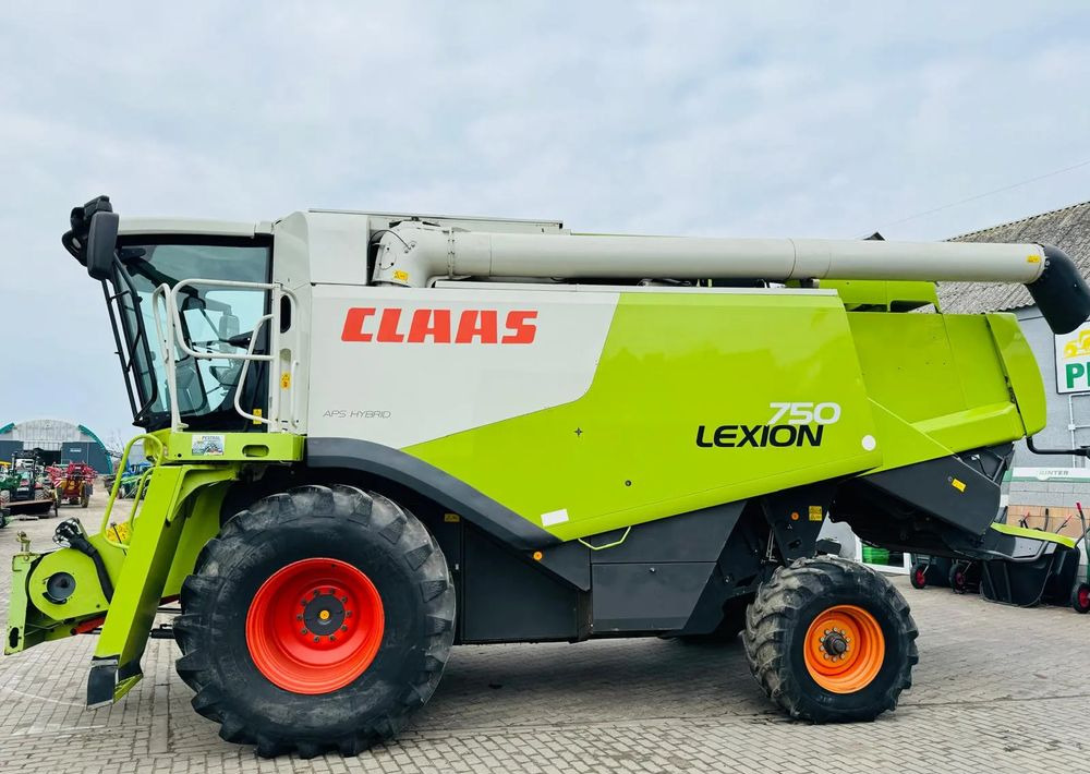 Claas LEXION 750 APS HYBRID - Cosechadora de granos: foto 3 Claas LEXION 750 APS HYBRID - Cosechadora de granos: foto 3