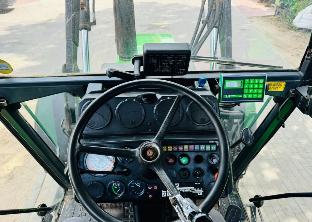 Deutz-Fahr DX 6.05 - Tractor: foto 2 Deutz-Fahr DX 6.05 - Tractor: foto 2
