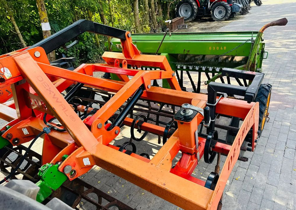 Inny DEXWAL BIS - Combinado de siembra: foto 3 Inny DEXWAL BIS - Combinado de siembra: foto 3