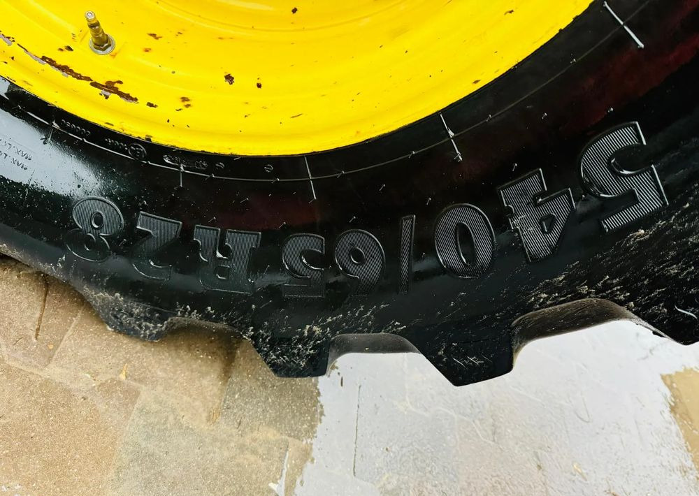 John Deere 6830 PREMIUM - Tractor: foto 3 John Deere 6830 PREMIUM - Tractor: foto 3