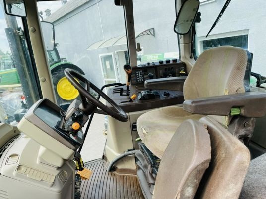 John Deere 6920 - Tractor: foto 2 John Deere 6920 - Tractor: foto 2