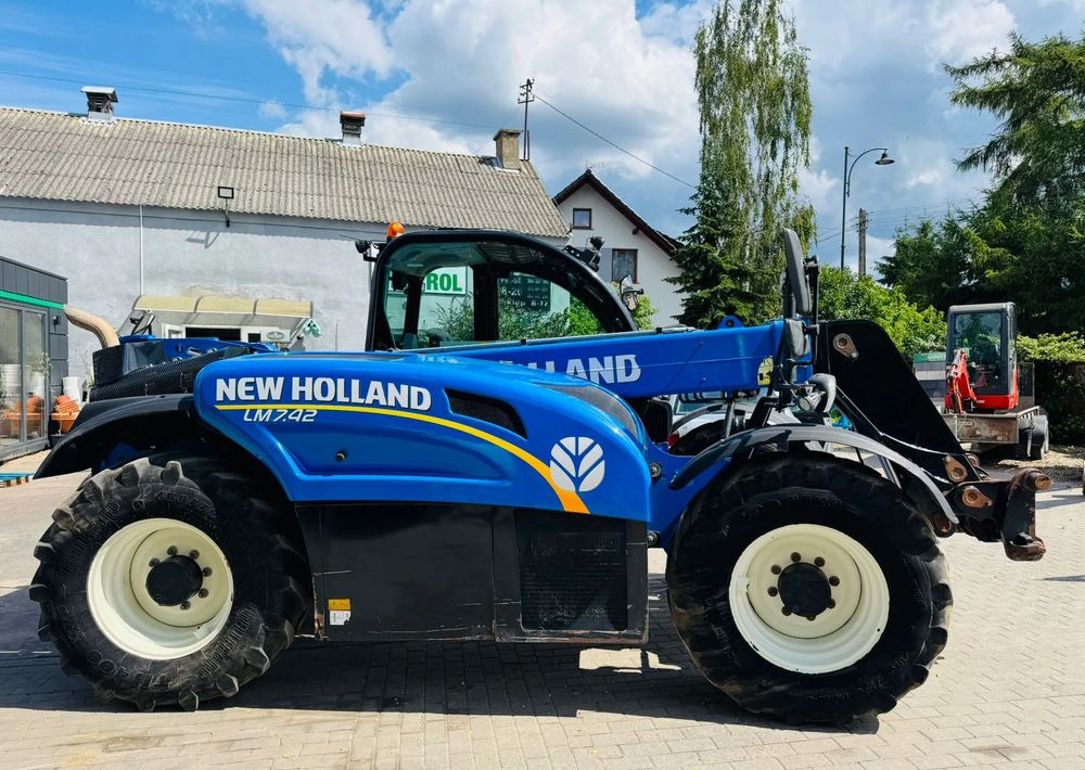 Manipulador telescópico New Holland L7.42: foto 6