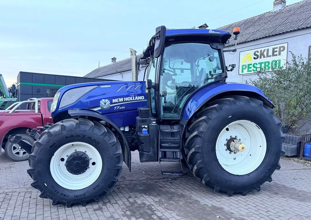 New Holland T7.230 Blue Power Autocommand - Tractor: foto 1 New Holland T7.230 Blue Power Autocommand - Tractor: foto 1
