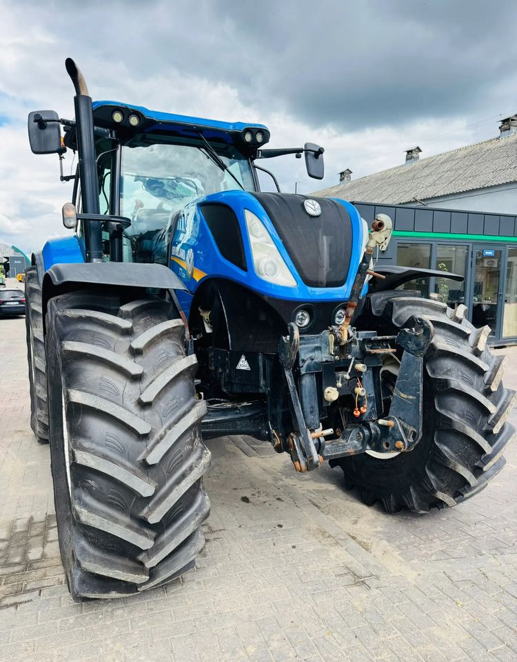 New Holland T7.230 - Tractor: foto 2 New Holland T7.230 - Tractor: foto 2