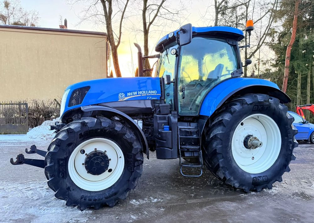 New Holland T7.260 - Tractor: foto 3 New Holland T7.260 - Tractor: foto 3