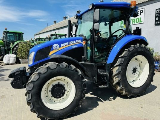 New Holland TD5.95 - Tractor: foto 1 New Holland TD5.95 - Tractor: foto 1