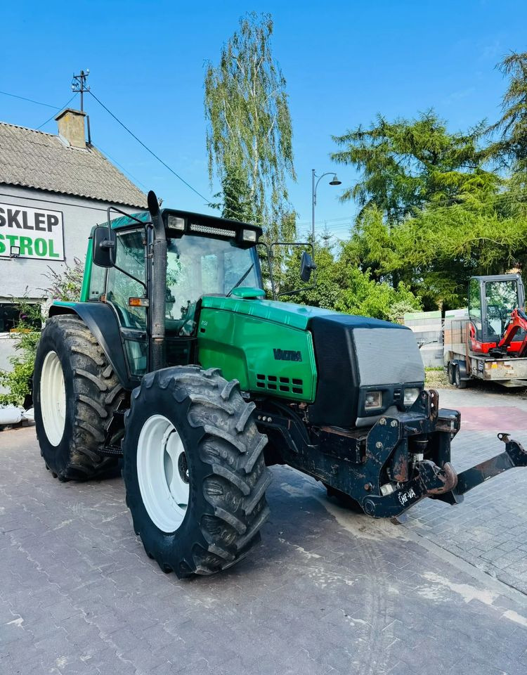 Valtra 8150 - Tractor: foto 1 Valtra 8150 - Tractor: foto 1