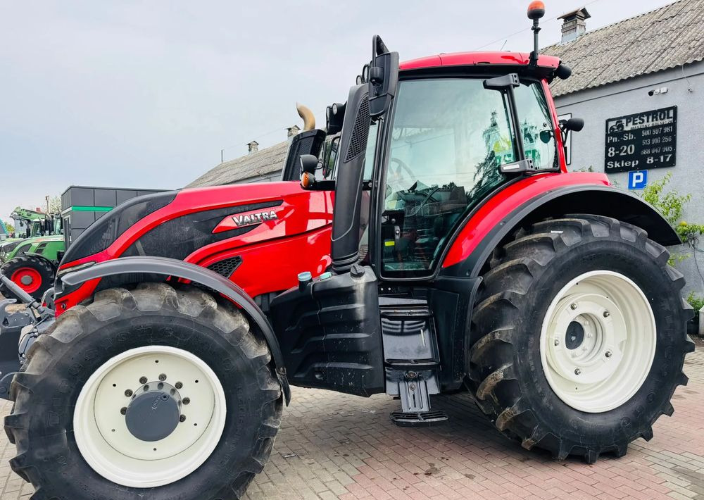 Valtra T154 - Tractor: foto 5 Valtra T154 - Tractor: foto 5