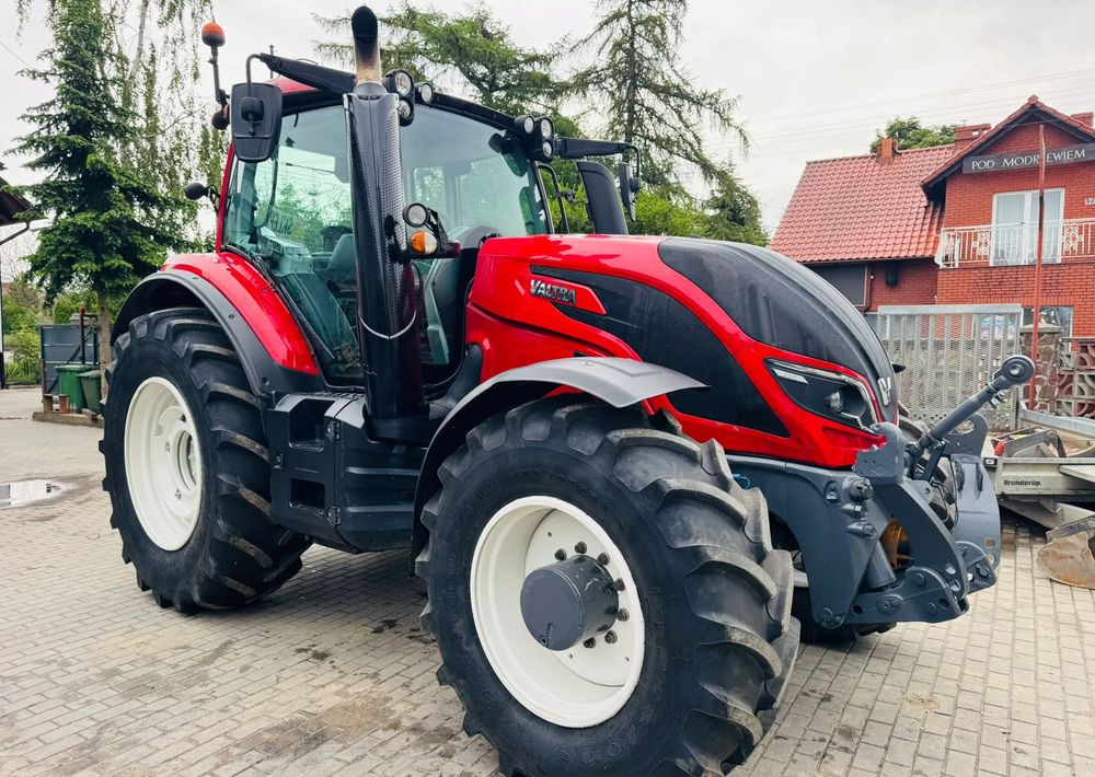 Valtra T154 - Tractor: foto 2 Valtra T154 - Tractor: foto 2