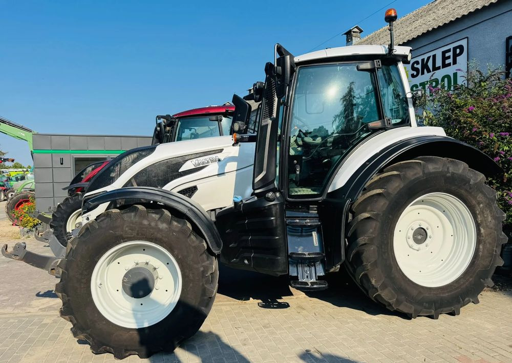 Valtra T174 UNLIMITED Versu - Tractor: foto 4 Valtra T174 UNLIMITED Versu - Tractor: foto 4