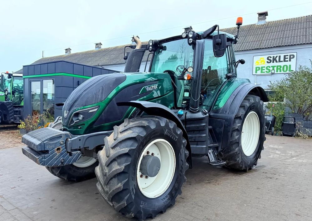 Valtra T174 Versu - Tractor: foto 1 Valtra T174 Versu - Tractor: foto 1