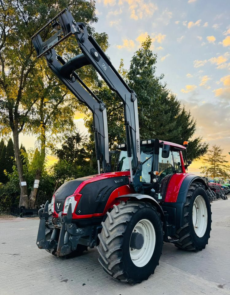 Valtra T213 Versu - Tractor: foto 1 Valtra T213 Versu - Tractor: foto 1