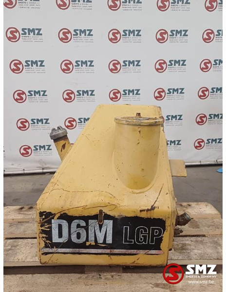 Caterpillar Occ hydraulische tank D6M Caterpillar - Depósito hidráulico: foto 1 Caterpillar Occ hydraulische tank D6M Caterpillar - Depósito hidráulico: foto 1