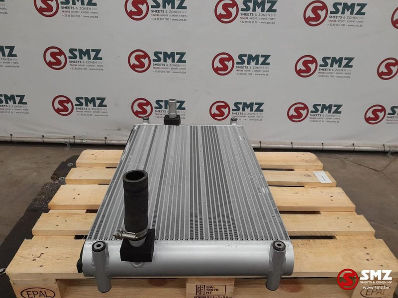 Caterpillar Radiator + hydraulic oil cooler Caterpillar - Radiador para Equipo de manutención: foto 3 Caterpillar Radiator + hydraulic oil cooler Caterpillar - Radiador para Equipo de manutención: foto 3