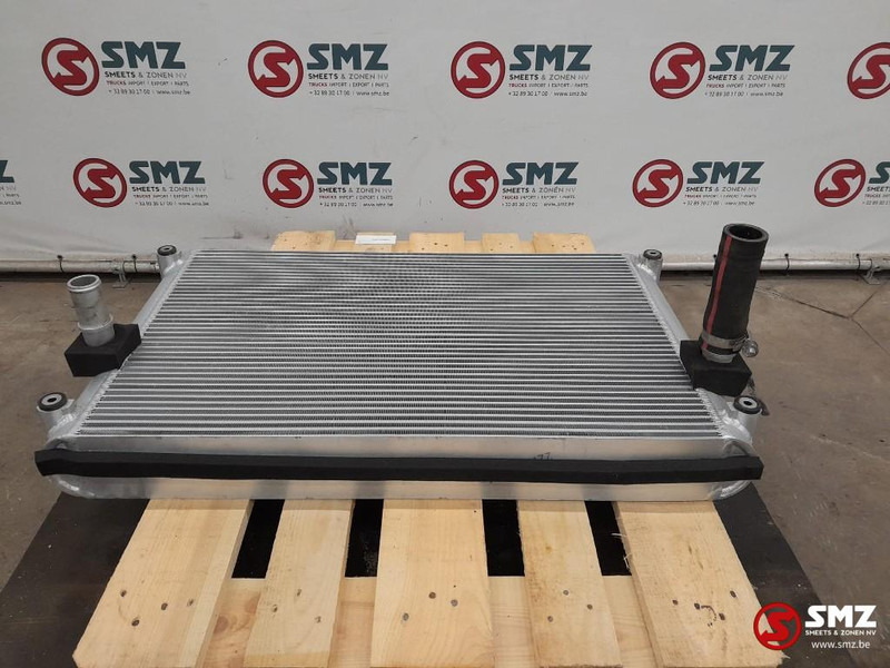 Caterpillar Radiator + hydraulic oil cooler Caterpillar - Radiador para Equipo de manutención: foto 2 Caterpillar Radiator + hydraulic oil cooler Caterpillar - Radiador para Equipo de manutención: foto 2