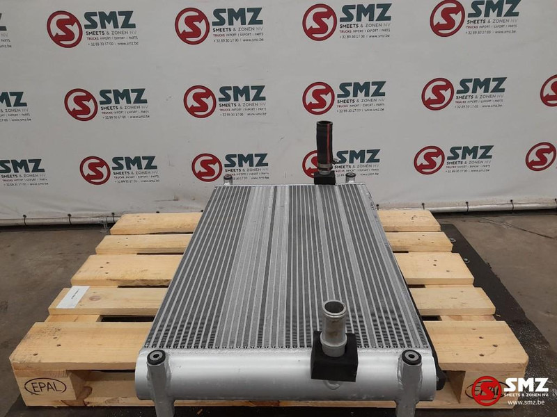 Caterpillar Radiator + hydraulic oil cooler Caterpillar - Radiador para Equipo de manutención: foto 4 Caterpillar Radiator + hydraulic oil cooler Caterpillar - Radiador para Equipo de manutención: foto 4