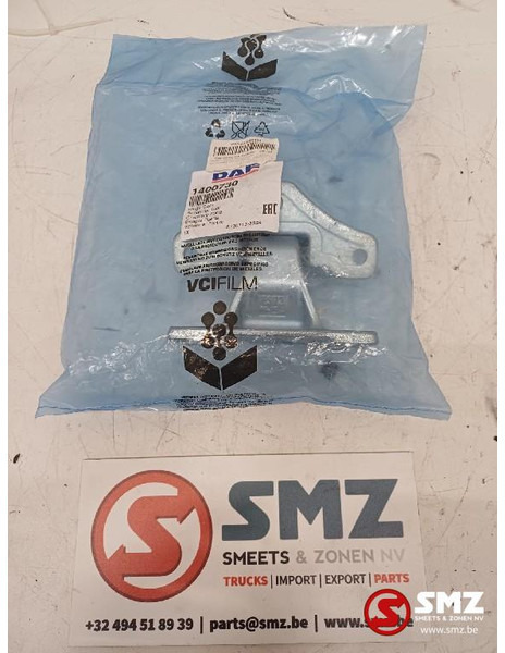 DAF Lot van 3 deurscharnieren linksonder / rechtsb - Puerta y piezas para Camión: foto 5 DAF Lot van 3 deurscharnieren linksonder / rechtsb - Puerta y piezas para Camión: foto 5