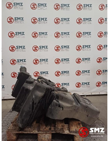 DAF Occ AdBluetank 90L + steunen DAF - Procesamiento de combustible para Camión: foto 2 DAF Occ AdBluetank 90L + steunen DAF - Procesamiento de combustible para Camión: foto 2