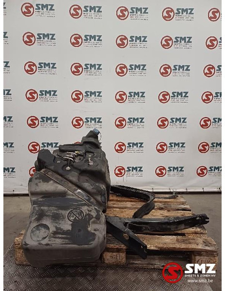 DAF Occ AdBluetank 90L + steunen DAF - Procesamiento de combustible para Camión: foto 4 DAF Occ AdBluetank 90L + steunen DAF - Procesamiento de combustible para Camión: foto 4