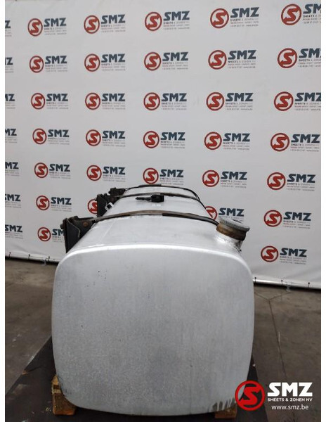 DAF Occ brandstoftank + steunen DAF XF 95 600L 1681833 - Depósito de combustible para Camión: foto 4 DAF Occ brandstoftank + steunen DAF XF 95 600L 1681833 - Depósito de combustible para Camión: foto 4