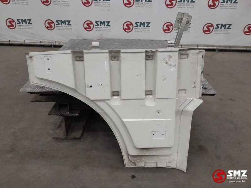 DAF Occ deurverlenging links DAF - Puerta y piezas para Camión: foto 2 DAF Occ deurverlenging links DAF - Puerta y piezas para Camión: foto 2