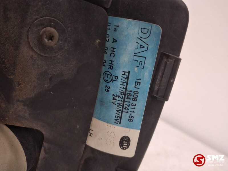 DAF Occ koplamp rechts DAF XF95 1641741 - Faro delantero para Camión: foto 4 DAF Occ koplamp rechts DAF XF95 1641741 - Faro delantero para Camión: foto 4