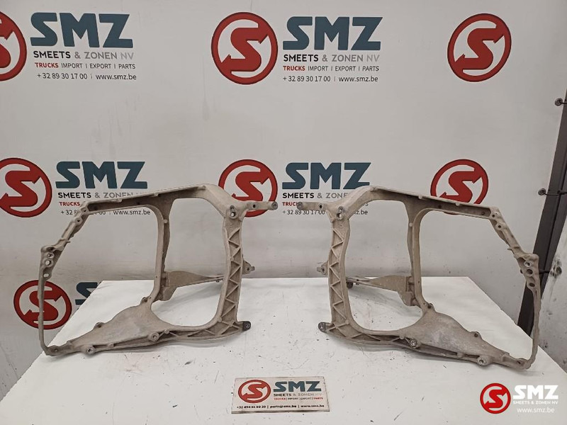 DAF Occ set koplamphouders L/R DAF - Faro delantero para Camión: foto 1 DAF Occ set koplamphouders L/R DAF - Faro delantero para Camión: foto 1