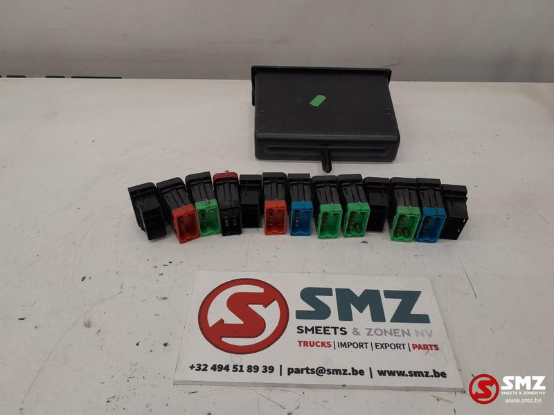DAF Occ set schakelaars DAF - Sistema eléctrico para Camión: foto 2 DAF Occ set schakelaars DAF - Sistema eléctrico para Camión: foto 2