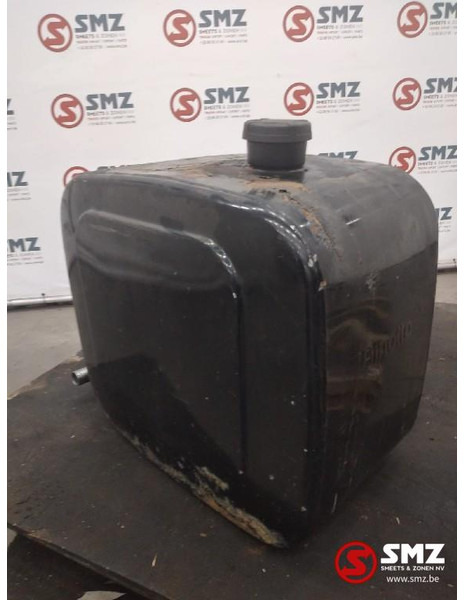 Diversen Occ hydraulische tank 150L 67cmx37cmx63cm - Depósito hidráulico para Camión: foto 2 Diversen Occ hydraulische tank 150L 67cmx37cmx63cm - Depósito hidráulico para Camión: foto 2