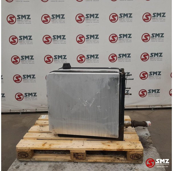 Diversen Occ hydraulische tank 200L - Depósito hidráulico para Camión: foto 4 Diversen Occ hydraulische tank 200L - Depósito hidráulico para Camión: foto 4