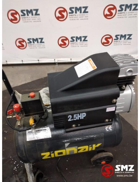 Diversen Occ mobiele compressor 120l/min - Compresor de aire: foto 3 Diversen Occ mobiele compressor 120l/min - Compresor de aire: foto 3