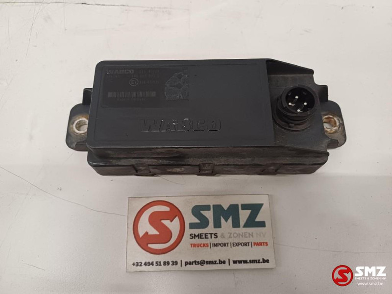 Iveco Occ ECU ESC regeleenheid Iveco - Unidad de control para Camión: foto 1 Iveco Occ ECU ESC regeleenheid Iveco - Unidad de control para Camión: foto 1