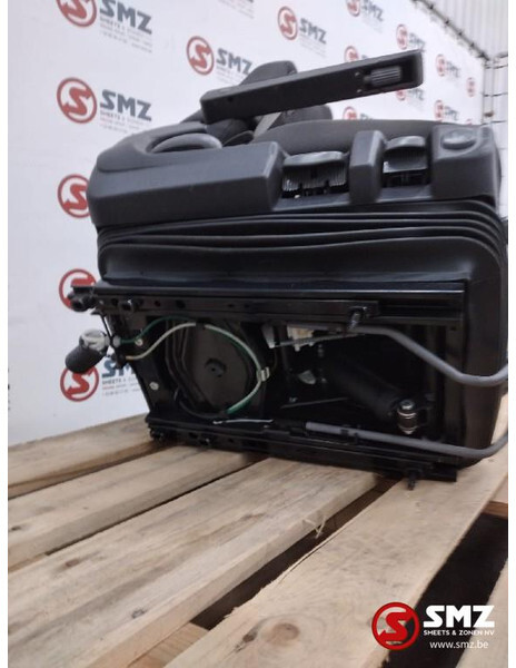 Iveco Occ bijrijdersstoel Iveco - Cabina e interior para Camión: foto 4 Iveco Occ bijrijdersstoel Iveco - Cabina e interior para Camión: foto 4