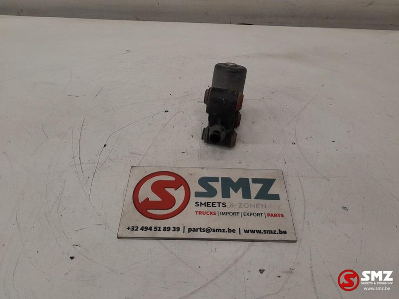MAN Occ AdBluedoseermodule MAN - Procesamiento de combustible para Camión: foto 3 MAN Occ AdBluedoseermodule MAN - Procesamiento de combustible para Camión: foto 3