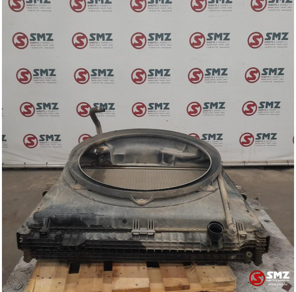 MAN Occ radiator + intercooler + expansievat MAN - Radiador para Camión: foto 2 MAN Occ radiator + intercooler + expansievat MAN - Radiador para Camión: foto 2