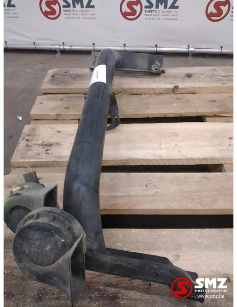 MAN Occ spatbordsteun links MAN - Carrocería y exterior para Camión: foto 1 MAN Occ spatbordsteun links MAN - Carrocería y exterior para Camión: foto 1