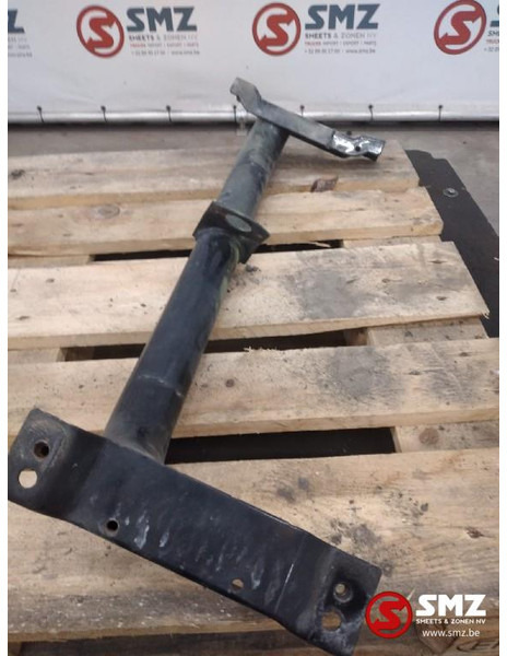 MAN Occ spatbordsteun rechts MAN - Carrocería y exterior para Camión: foto 2 MAN Occ spatbordsteun rechts MAN - Carrocería y exterior para Camión: foto 2