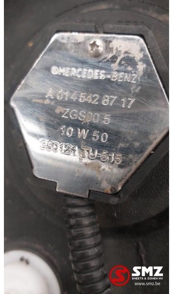 Mercedes-Benz Occ AdBlue tank 95L met pomp - Depósito de AdBlue para Camión: foto 5 Mercedes-Benz Occ AdBlue tank 95L met pomp - Depósito de AdBlue para Camión: foto 5