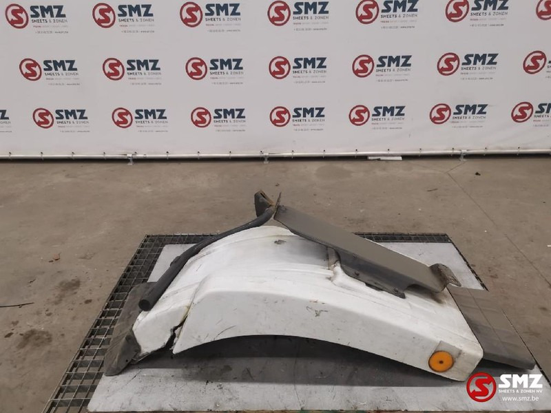 Mercedes-Benz Occ Spatbord links Mercedes Actros 1844 - Carrocería y exterior para Camión: foto 1 Mercedes-Benz Occ Spatbord links Mercedes Actros 1844 - Carrocería y exterior para Camión: foto 1