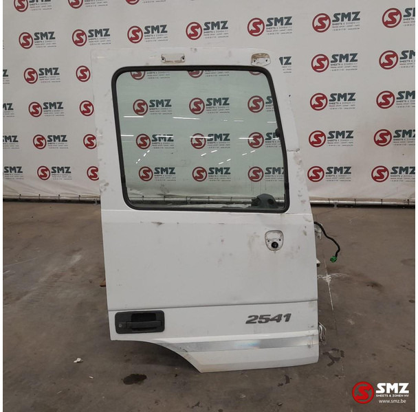 Mercedes-Benz Occ deur rechts Mercedes Actros MP3 - Puerta y piezas para Camión: foto 1 Mercedes-Benz Occ deur rechts Mercedes Actros MP3 - Puerta y piezas para Camión: foto 1