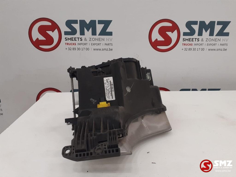 Mercedes-Benz Occ koplamp links Mercedes Actros MP4 - Faro delantero para Camión: foto 4 Mercedes-Benz Occ koplamp links Mercedes Actros MP4 - Faro delantero para Camión: foto 4