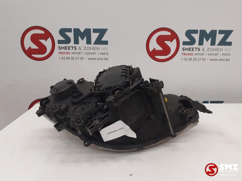 Mercedes-Benz Occ koplamp links Mercedes Actros MP4 - Faro delantero para Camión: foto 3 Mercedes-Benz Occ koplamp links Mercedes Actros MP4 - Faro delantero para Camión: foto 3