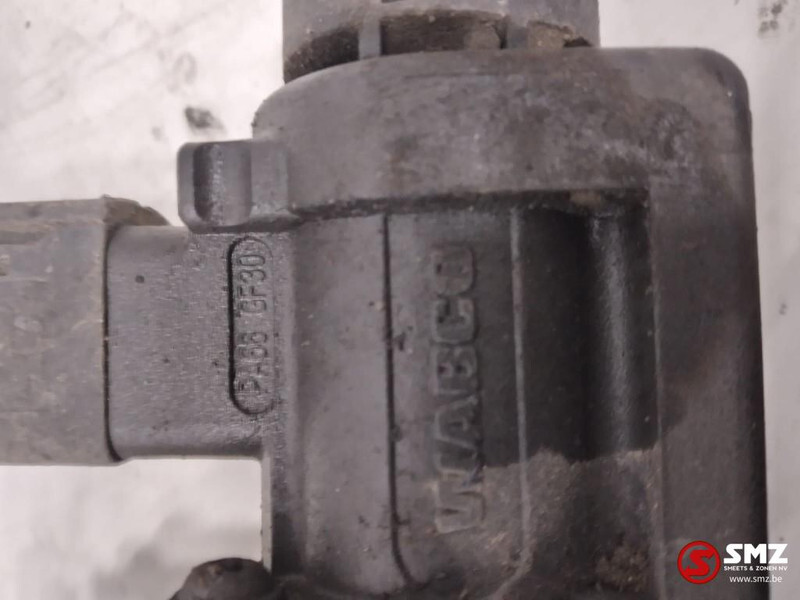 Mercedes-Benz Occ pneumatische klep 3/2 Mercedes Actros MP4 A000 - Unidad de control para Camión: foto 3 Mercedes-Benz Occ pneumatische klep 3/2 Mercedes Actros MP4 A000 - Unidad de control para Camión: foto 3