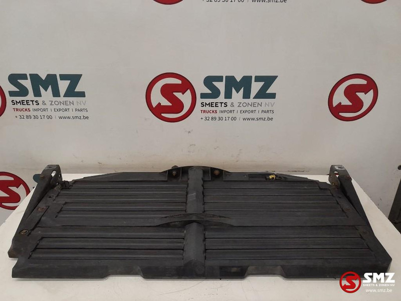 Mercedes-Benz Occ ventilatorkap Mercedes - Parrilla para Camión: foto 1 Mercedes-Benz Occ ventilatorkap Mercedes - Parrilla para Camión: foto 1