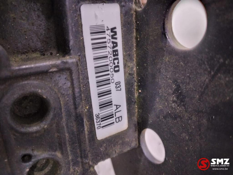 Mercedes-Benz Occ remkrachtregelaar + ABS magneetventiel vooras - Piezas de recambio para Camión: foto 3 Mercedes-Benz Occ remkrachtregelaar + ABS magneetventiel vooras - Piezas de recambio para Camión: foto 3