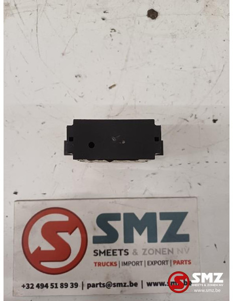 Renault Occ ECU FMS regeleenheid Renault - Unidad de control para Camión: foto 4 Renault Occ ECU FMS regeleenheid Renault - Unidad de control para Camión: foto 4